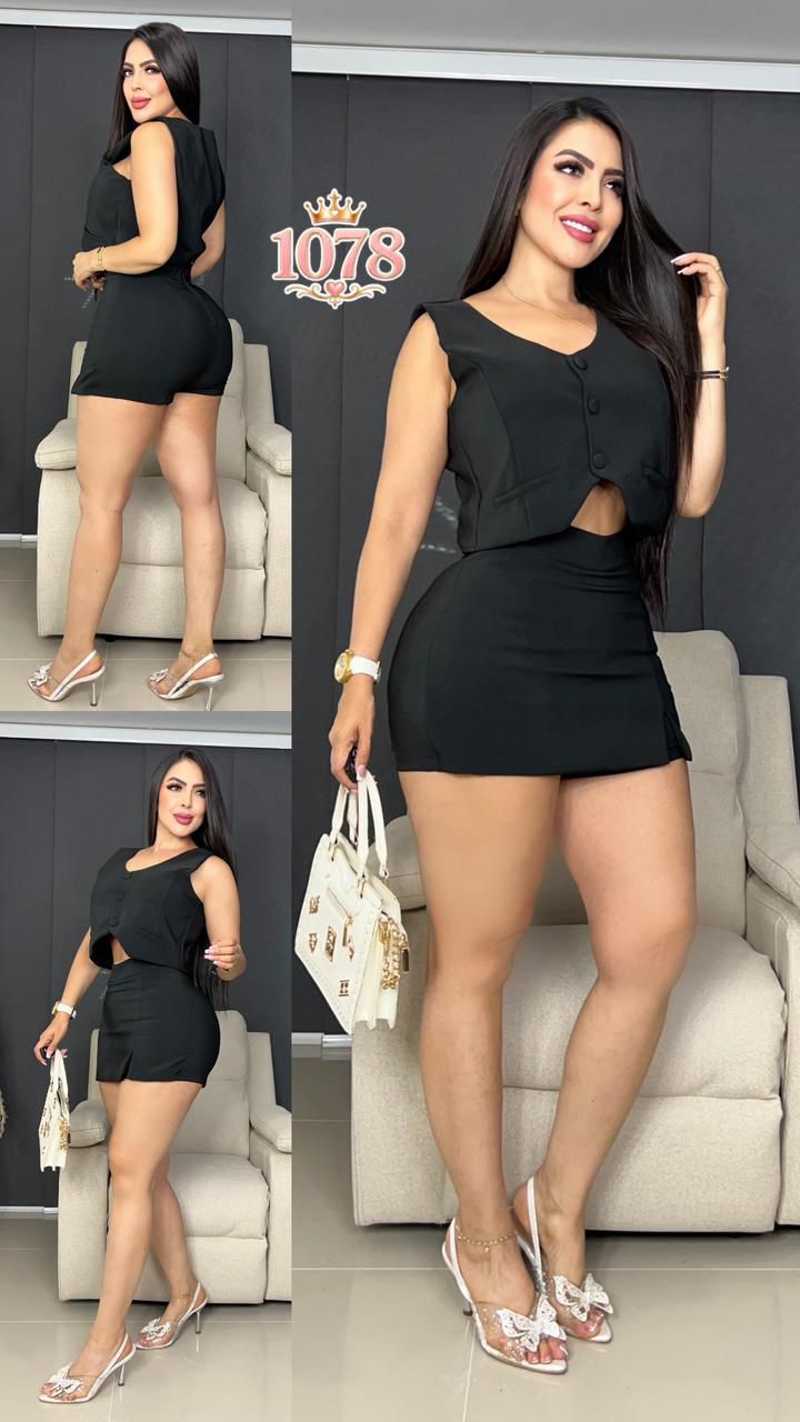 1078 falda short top botones en Viena