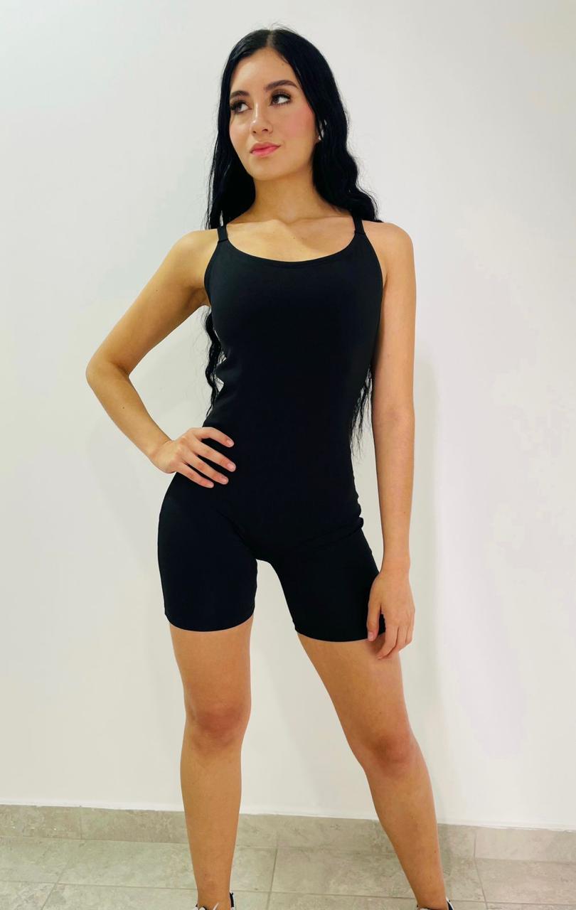 DEPORTIVA - Enterizo corto