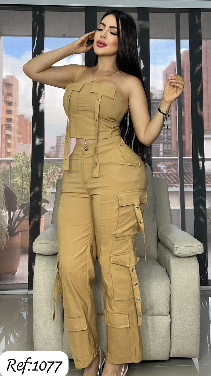1077 Conjunto pantalón y top