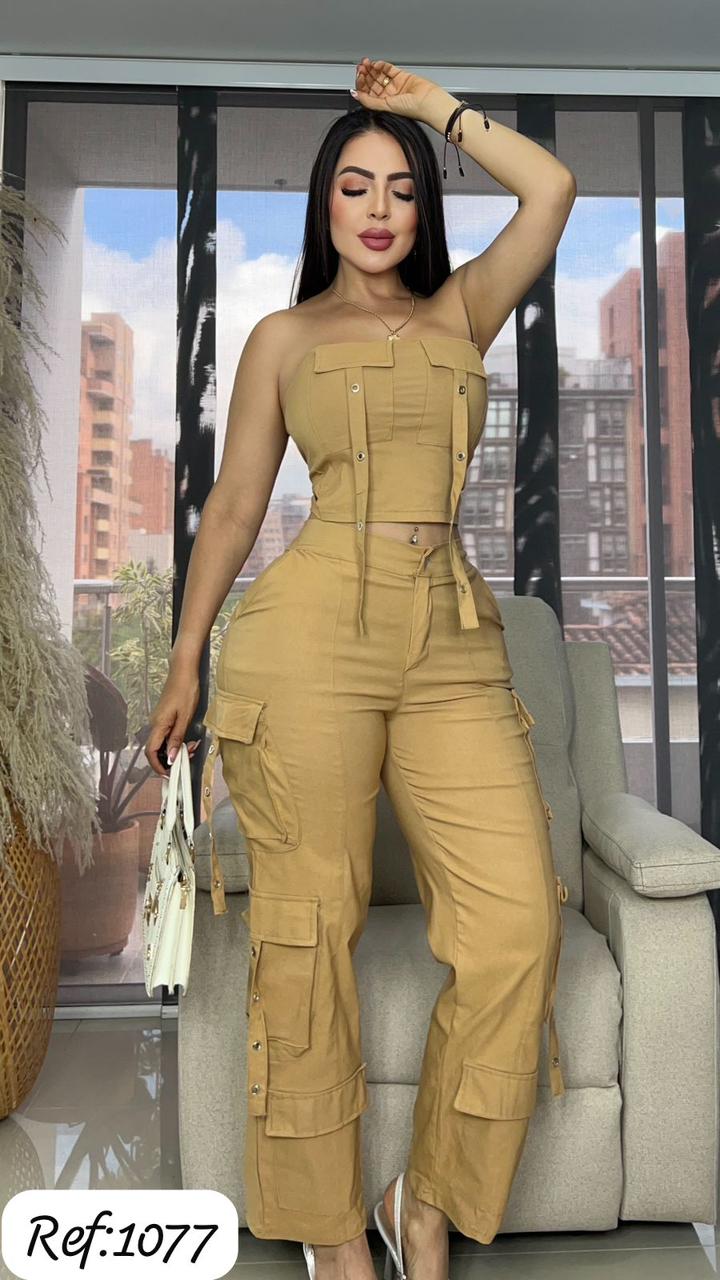 1077 Conjunto pantalón y top