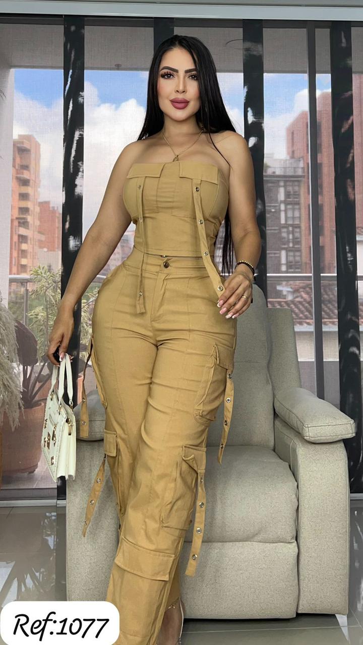 1077 Conjunto pantalón y top
