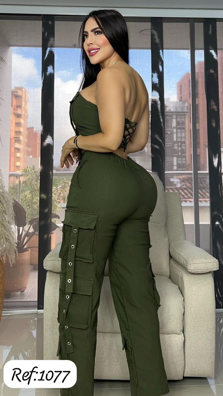 1077 Conjunto pantalón y top