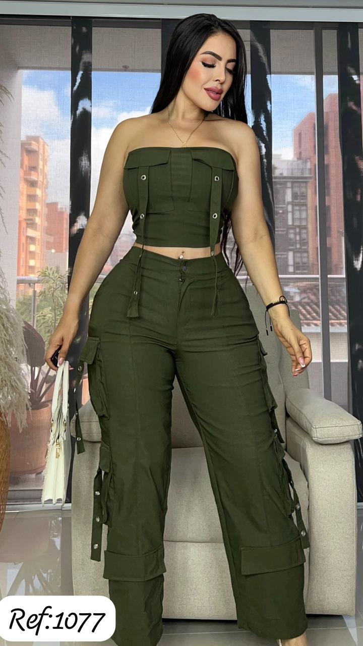 1077 Conjunto pantalón y top