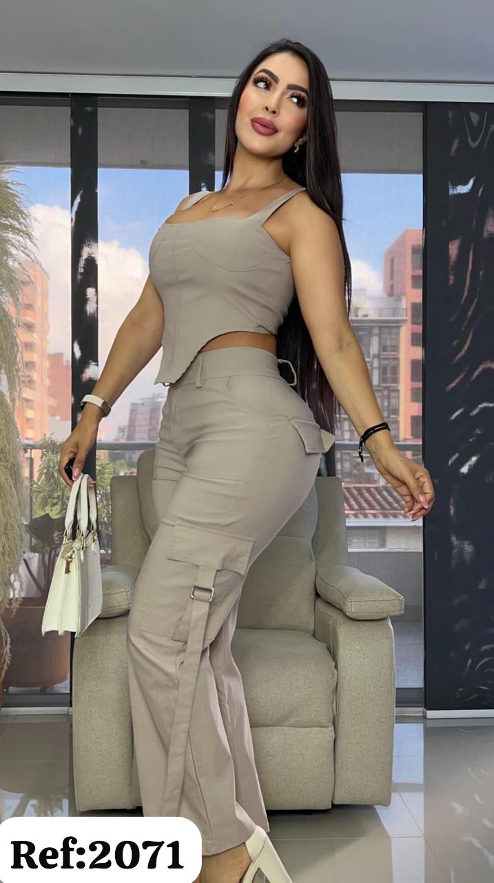 2071 conjunto cargo de tira y top V