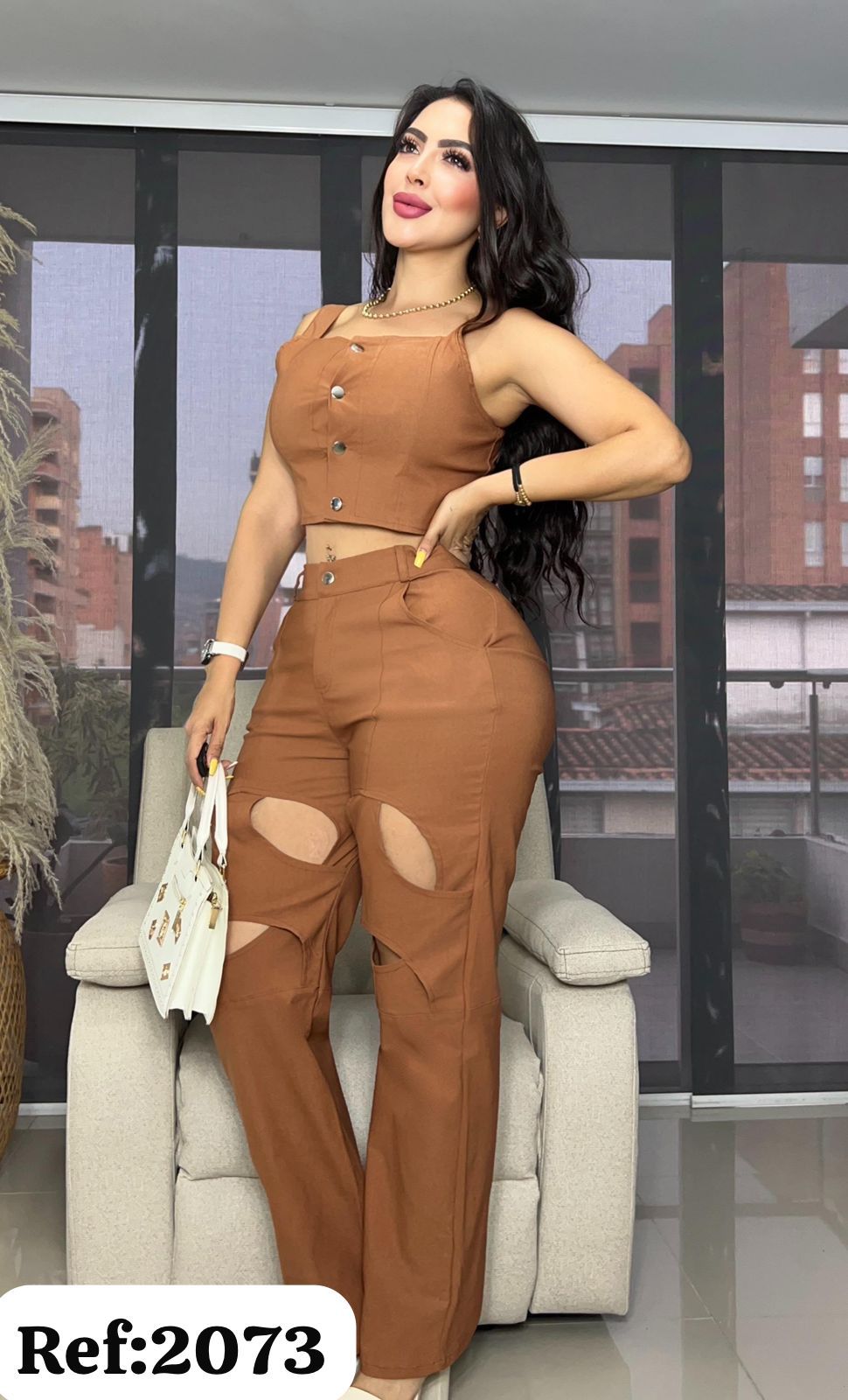 2073 pantalón O y top tiras