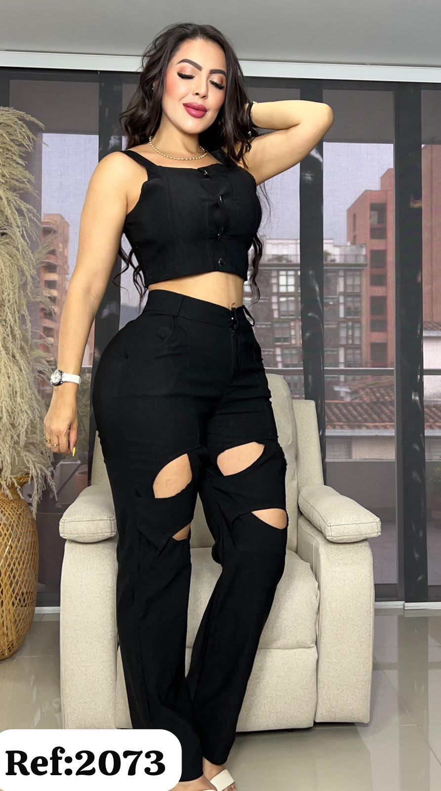 2073 pantalón O y top tiras