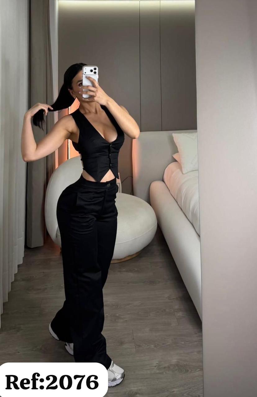 2076 pantalón y top espalda escote