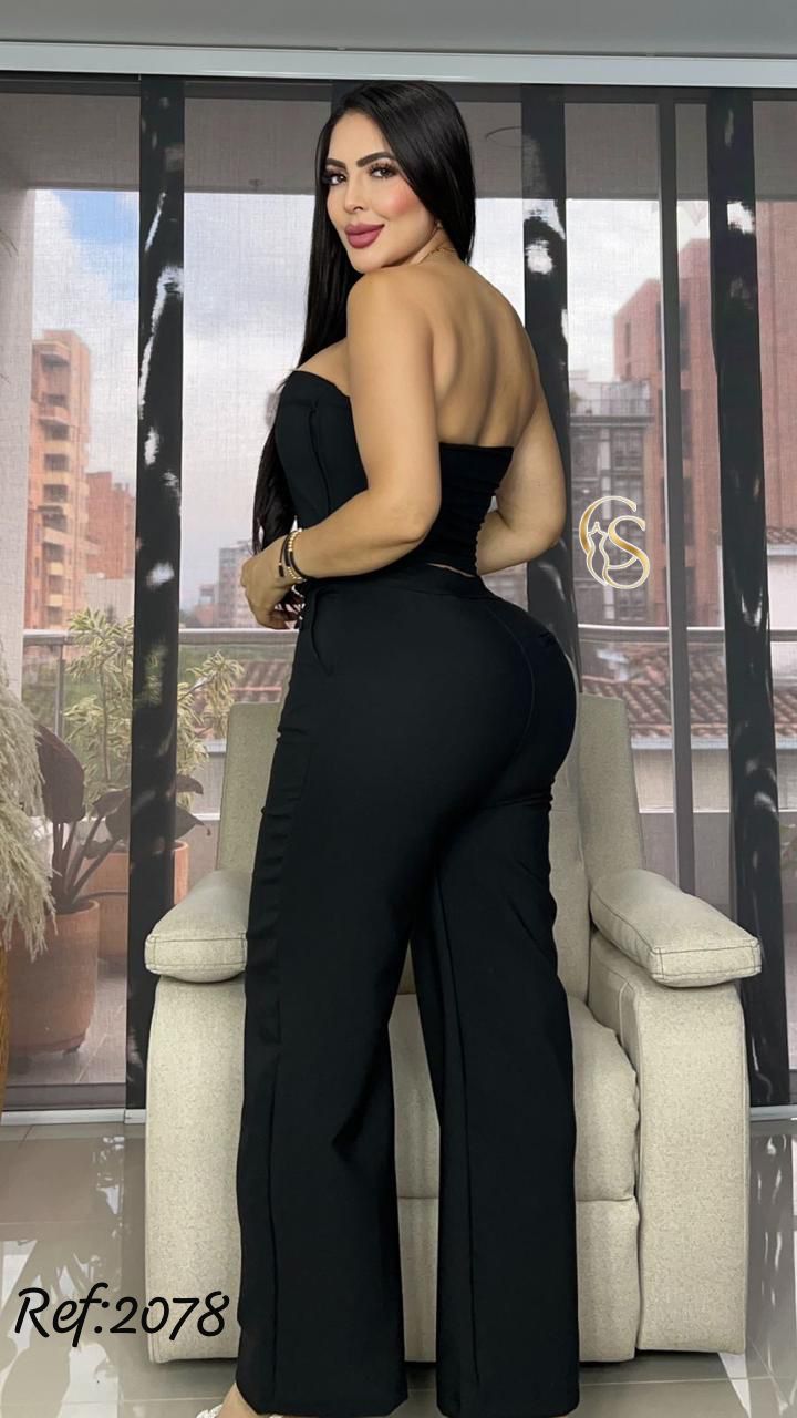 2078 Pantalón y top asimétrico en tela Viena