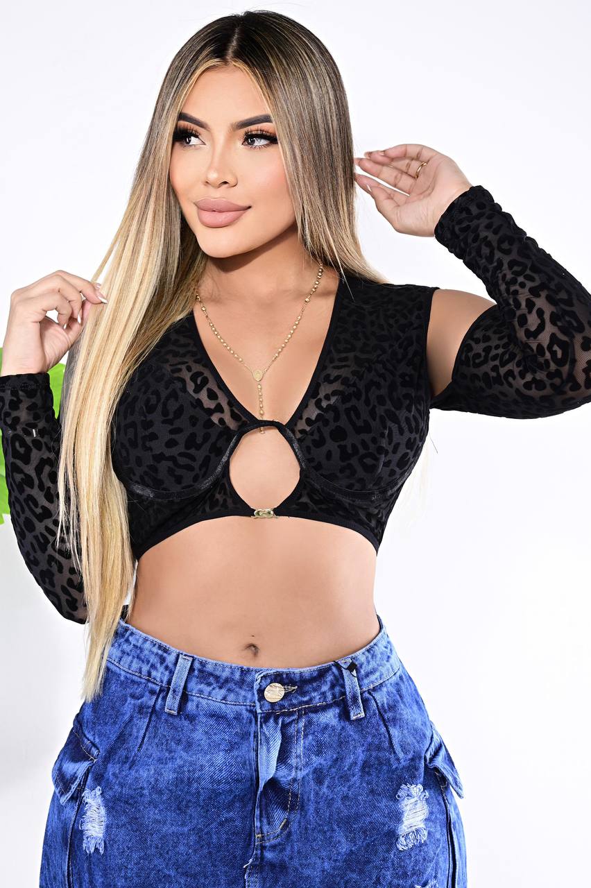 BLUSAS - 03 Blusa coqueta afelpada