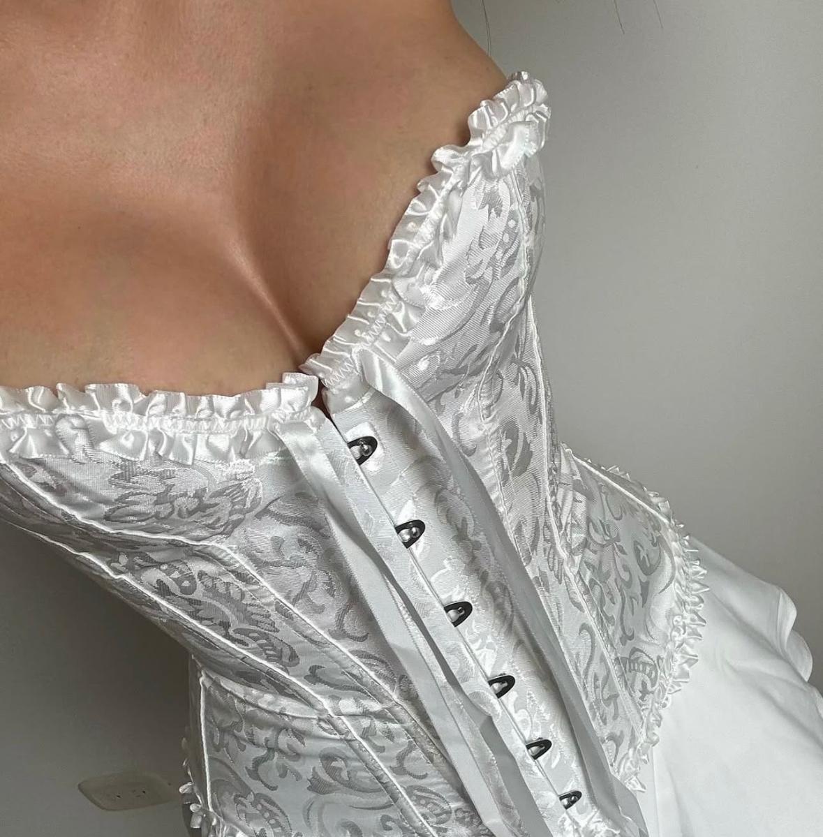 CORSETS 04 - Corsets con encajes o con copas