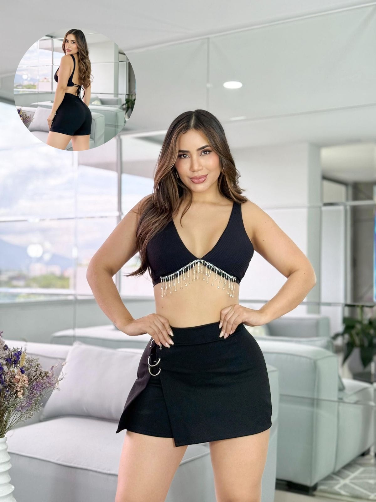 02 Falda short en cuerina
