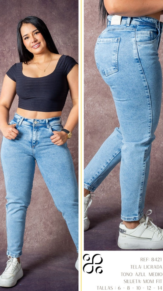 JEANS - Silueta Momfit