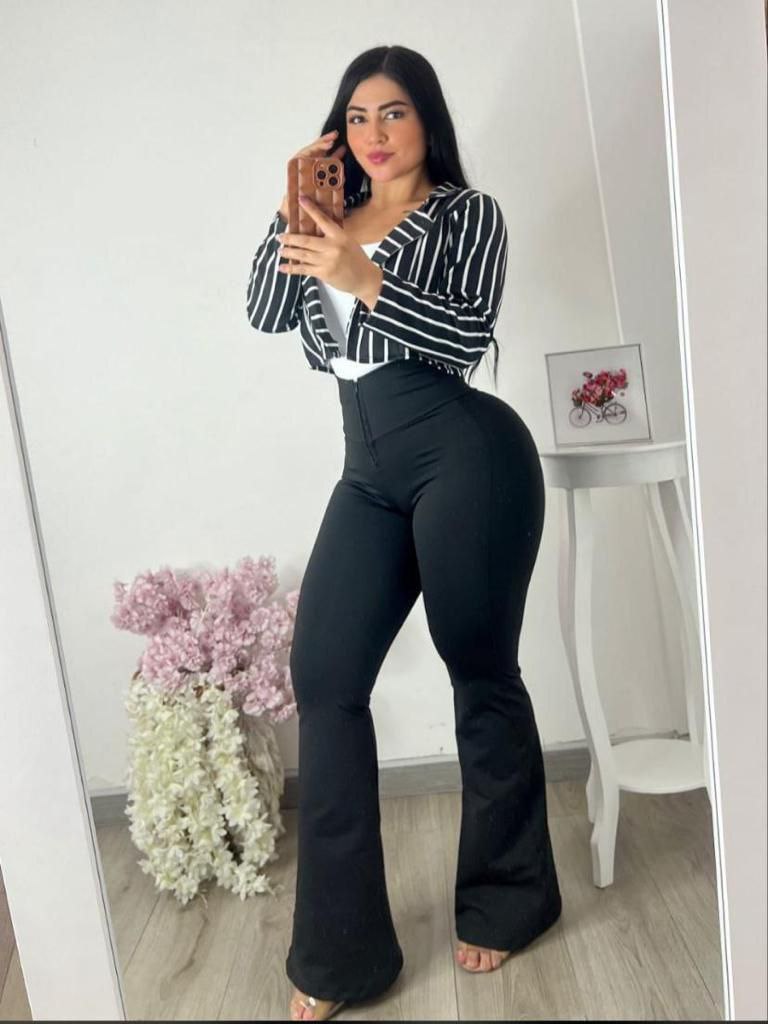 PANTALONES - 01 Pantalón bota campana